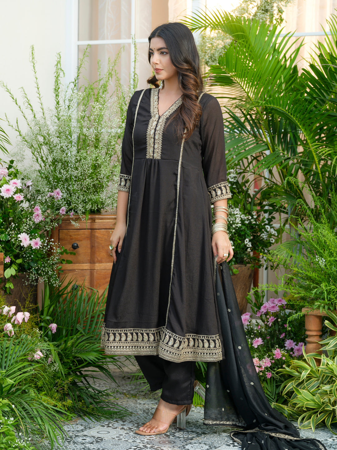 Embroidered V-Neck Chinon Kurta with pant Set and Chiffon Dupatta