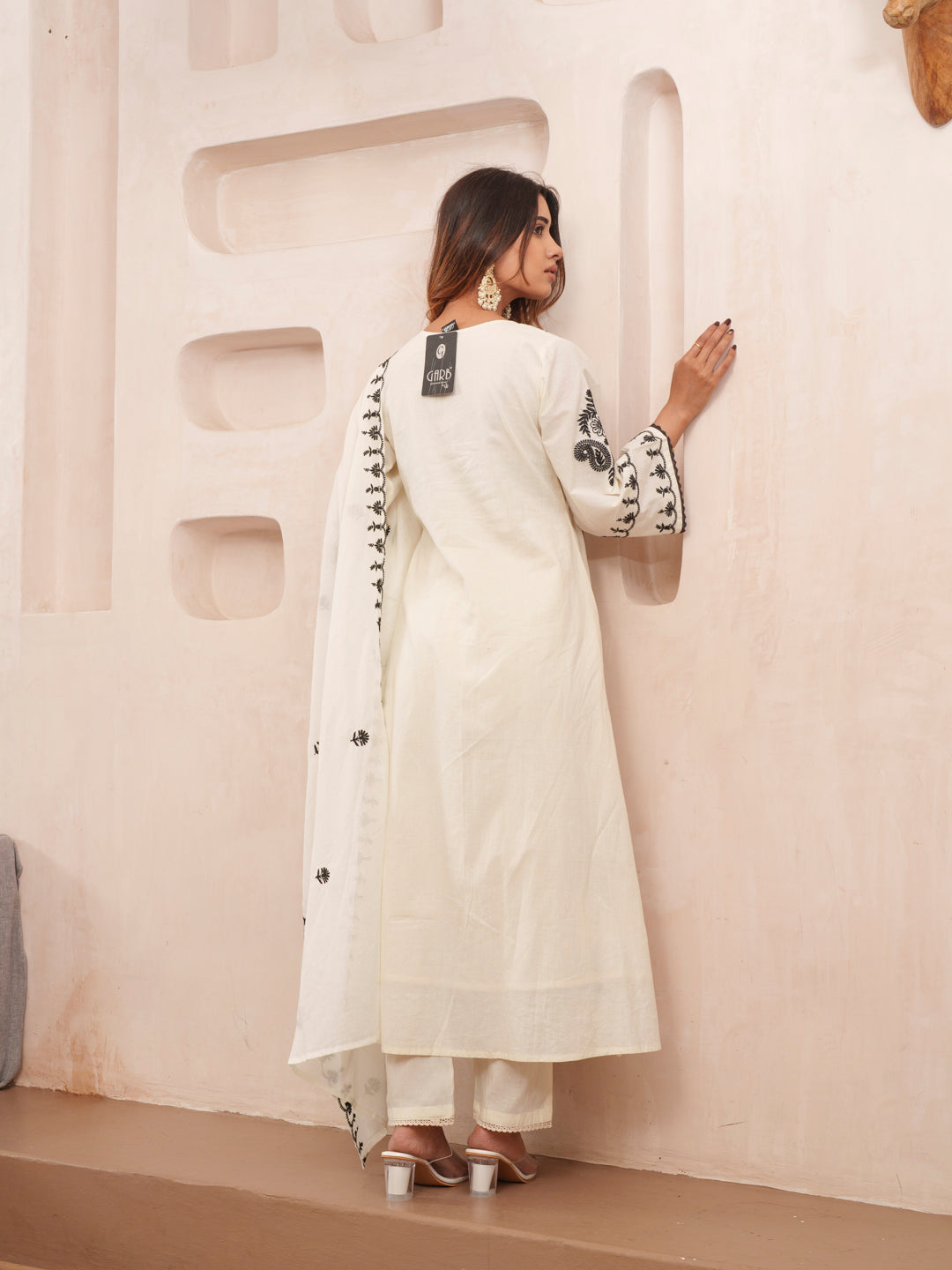Elegant Embroidered Cotton Kurta Set