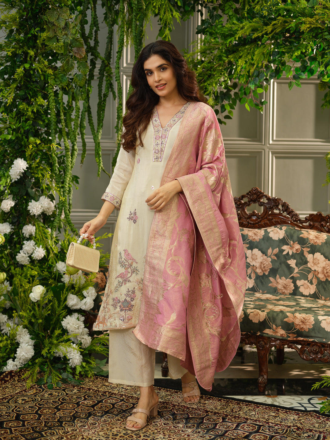 Off White Embroidered Kurta Set with Pastel Pink Dupatta