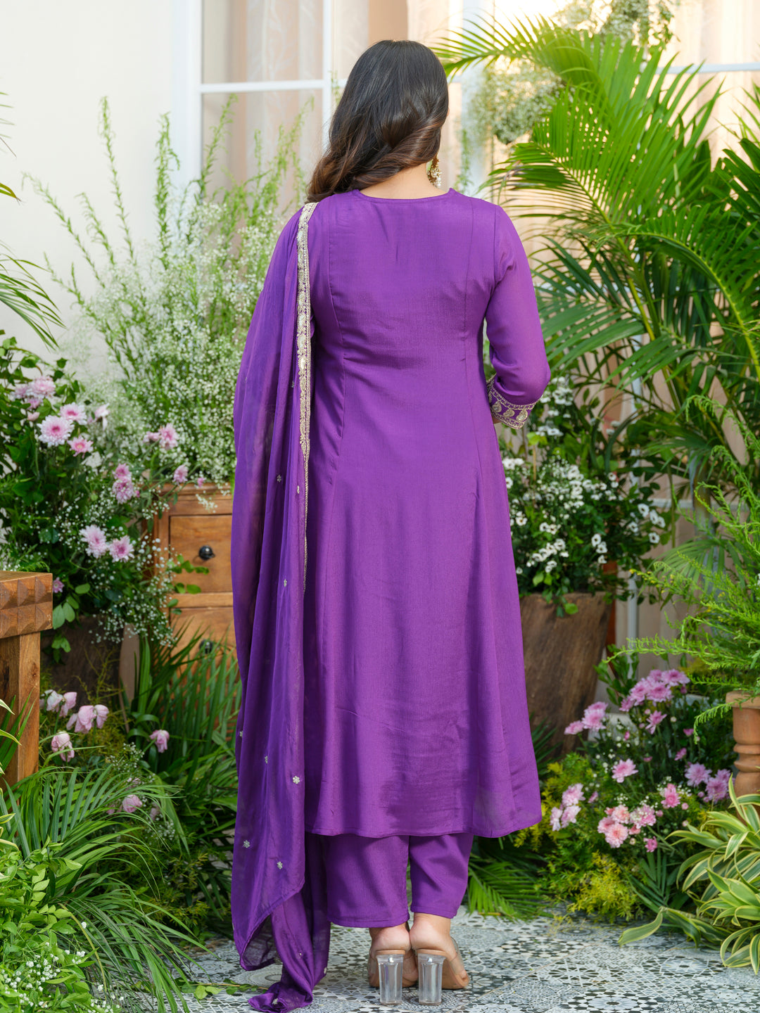 Embroidered V-Neck Chinon Kurta with pant Set and Chiffon Dupatta