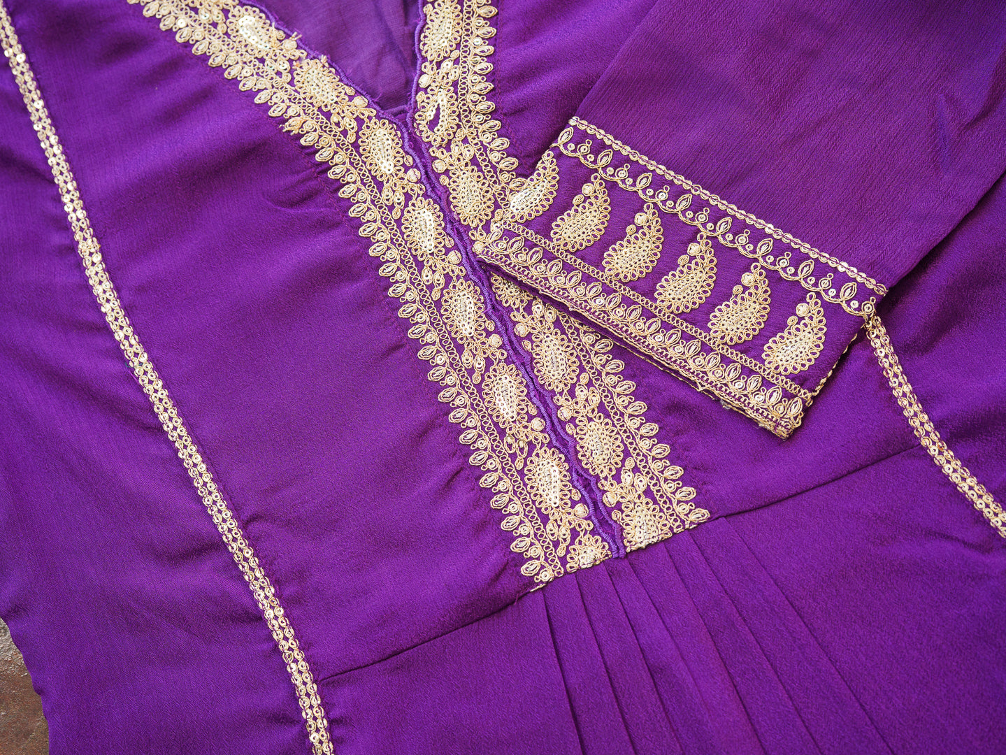 Embroidered V-Neck Chinon Kurta with pant Set and Chiffon Dupatta