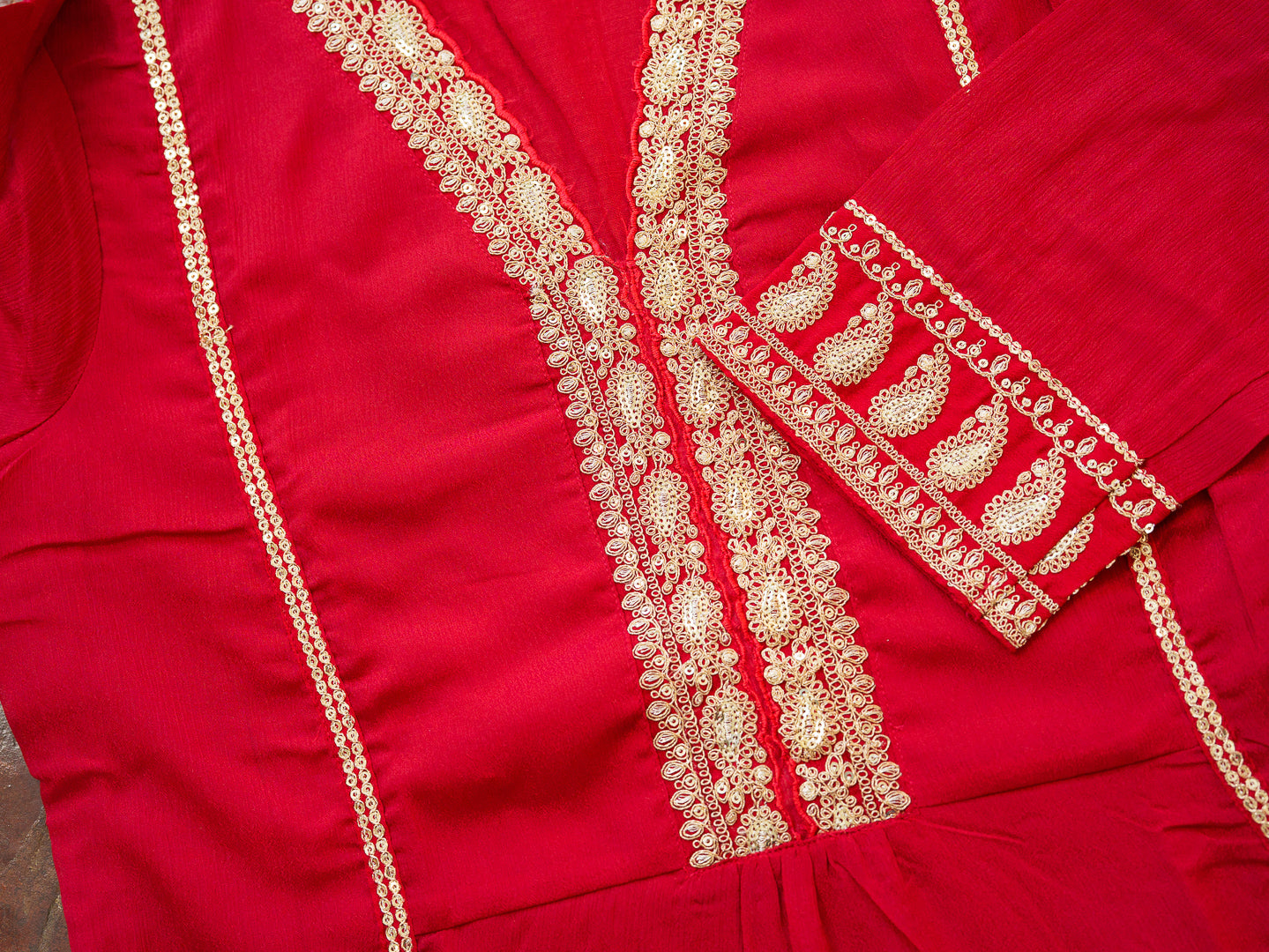 Embroidered Chinon Kurta with Pant And Chiffon Dupatta Set Festive & Wedding Collection