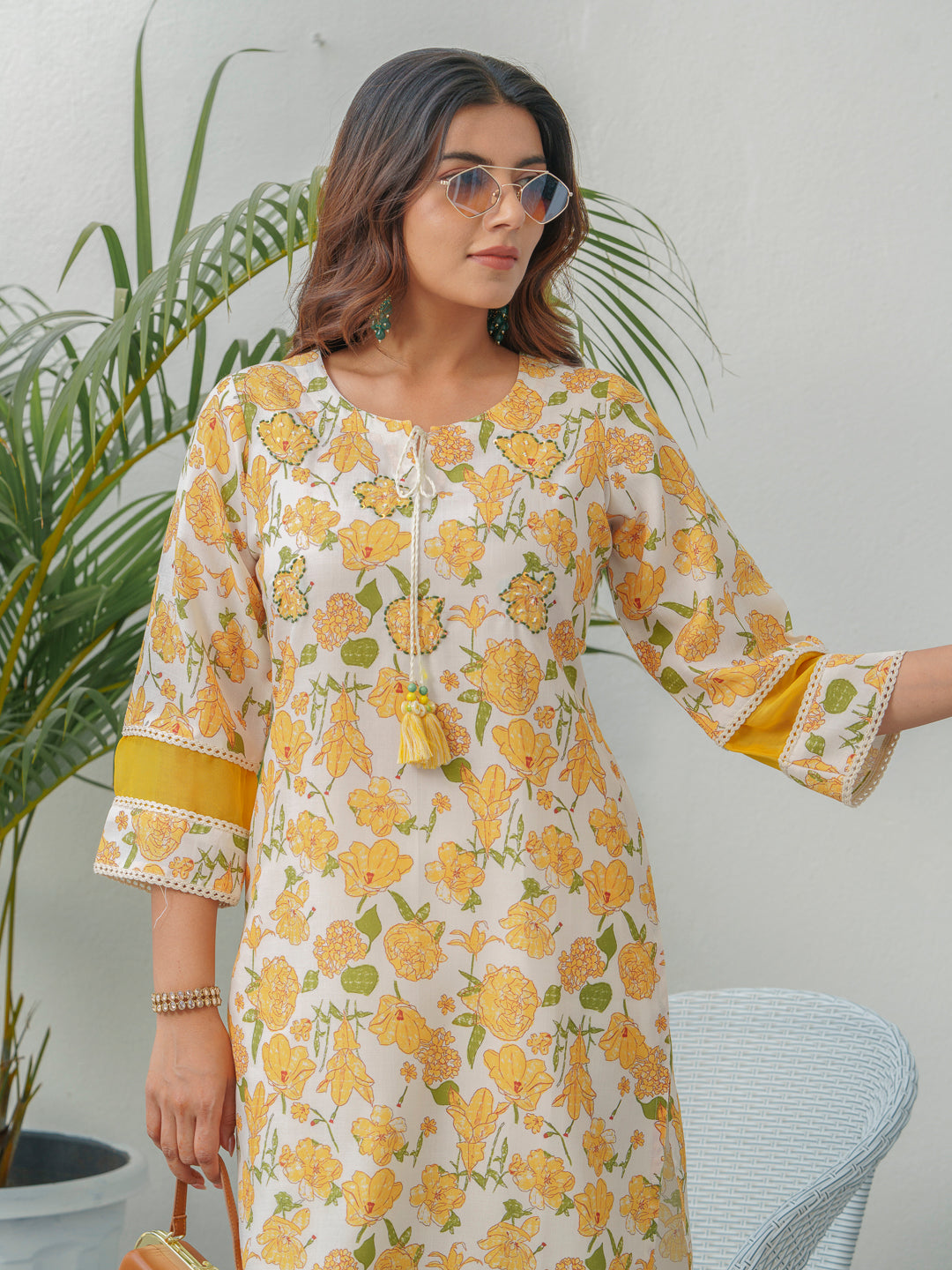 Floral Printed Round Neck Linen Straight Kurta
