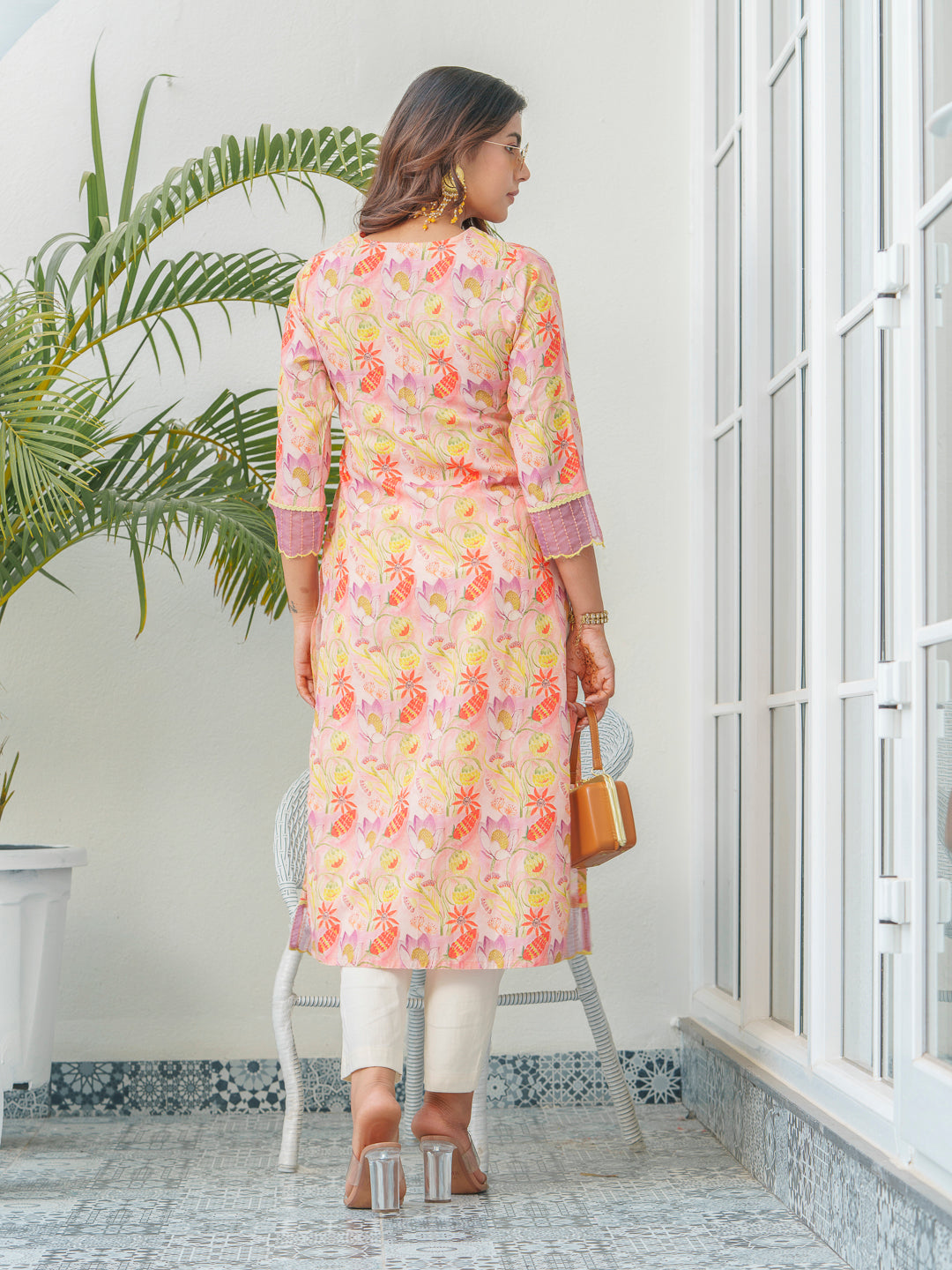 Floral Printed Round Neck Straight Kurta