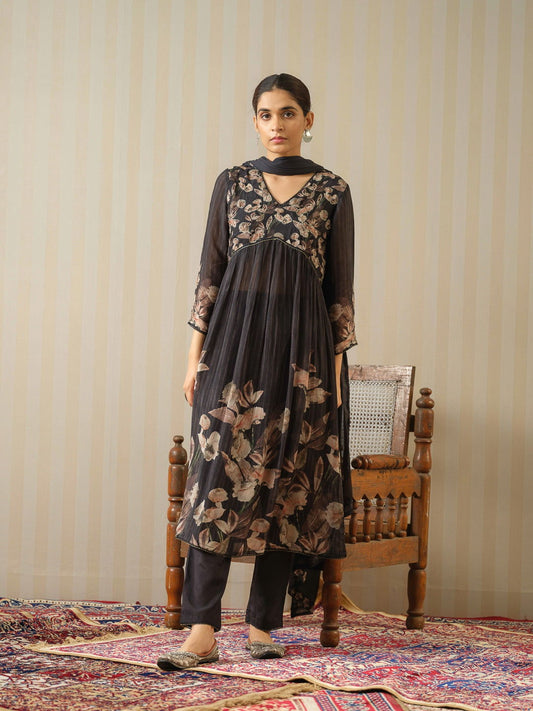 Black Floral Embroidered Kurta & Trousers With Dupatta - Buy Best Ethnic Wear for Women & Girls | Daily Woman -