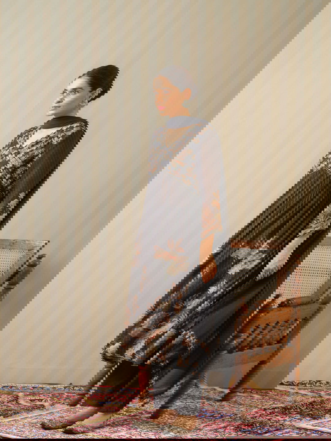 Black Floral Embroidered Kurta & Trousers With Dupatta - Buy Best Ethnic Wear for Women & Girls | Daily Woman -