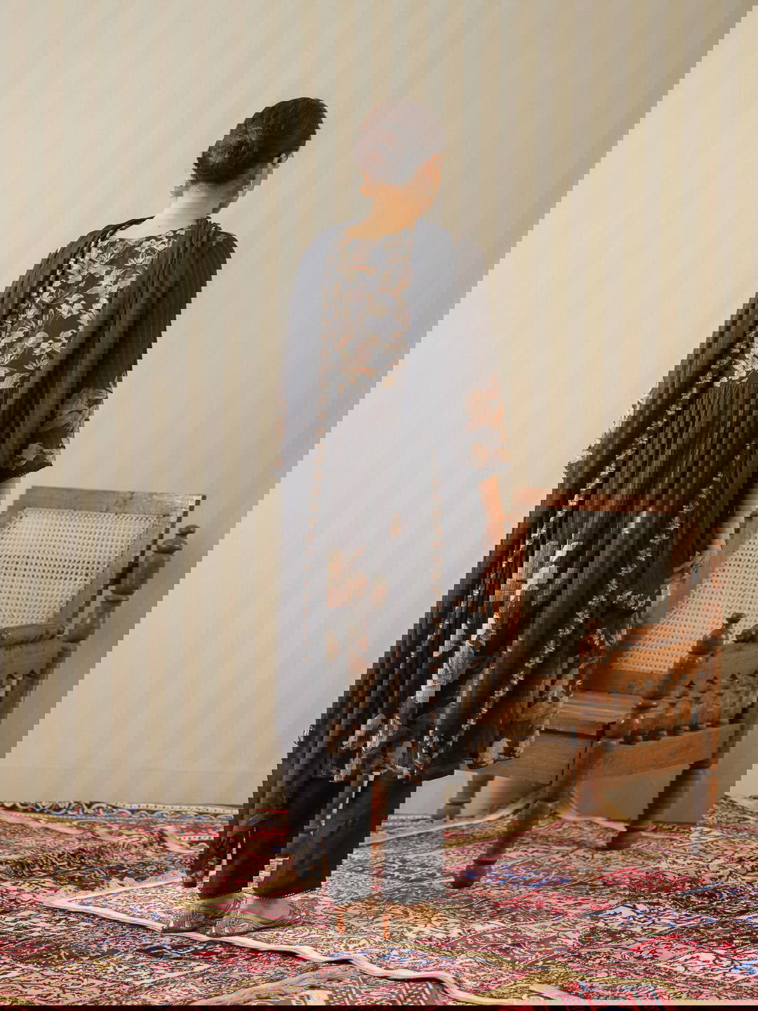 Black Floral Embroidered Kurta & Trousers With Dupatta - Buy Best Ethnic Wear for Women & Girls | Daily Woman -