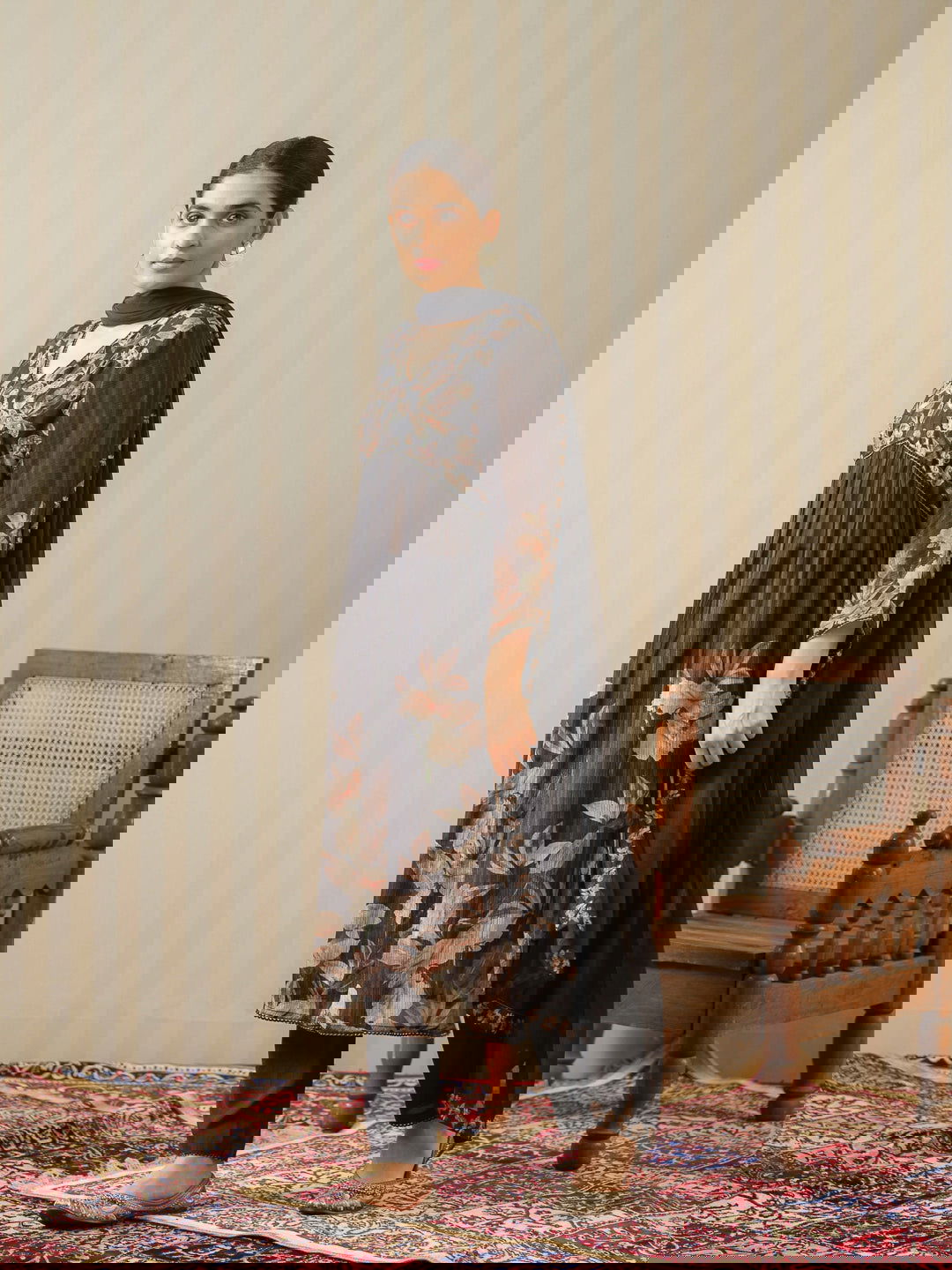 Black Floral Embroidered Kurta & Trousers With Dupatta - Buy Best Ethnic Wear for Women & Girls | Daily Woman -