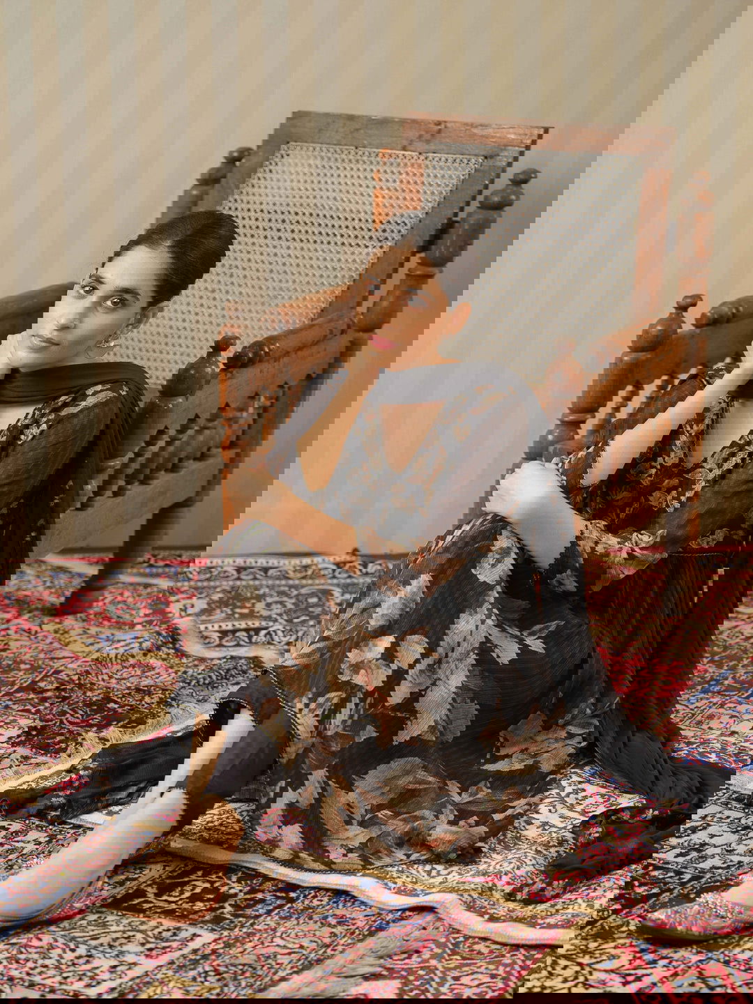 Black Floral Embroidered Kurta & Trousers With Dupatta - Buy Best Ethnic Wear for Women & Girls | Daily Woman -