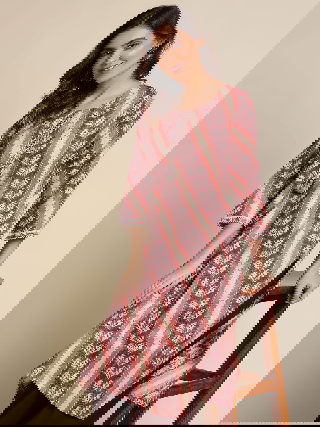Ethnic Motif Printed Mirror Work Straight Kurta - Buy Best Ethnic Wear for Women & Girls | Daily Woman -