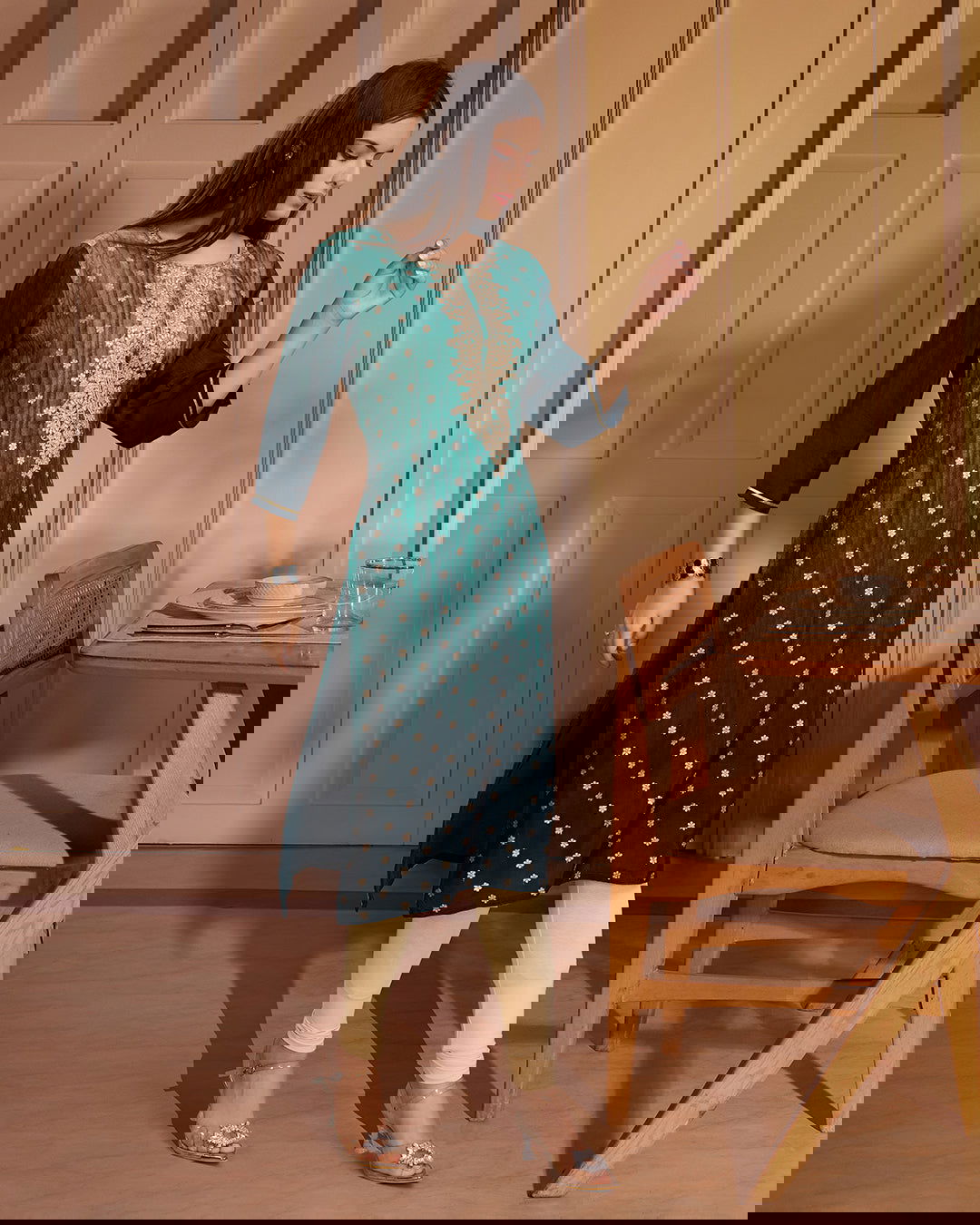 Ethnic Motifs Woven Design Thread Work Straight Kurtas - Buy Best Ethnic Wear for Women & Girls | Daily Woman -