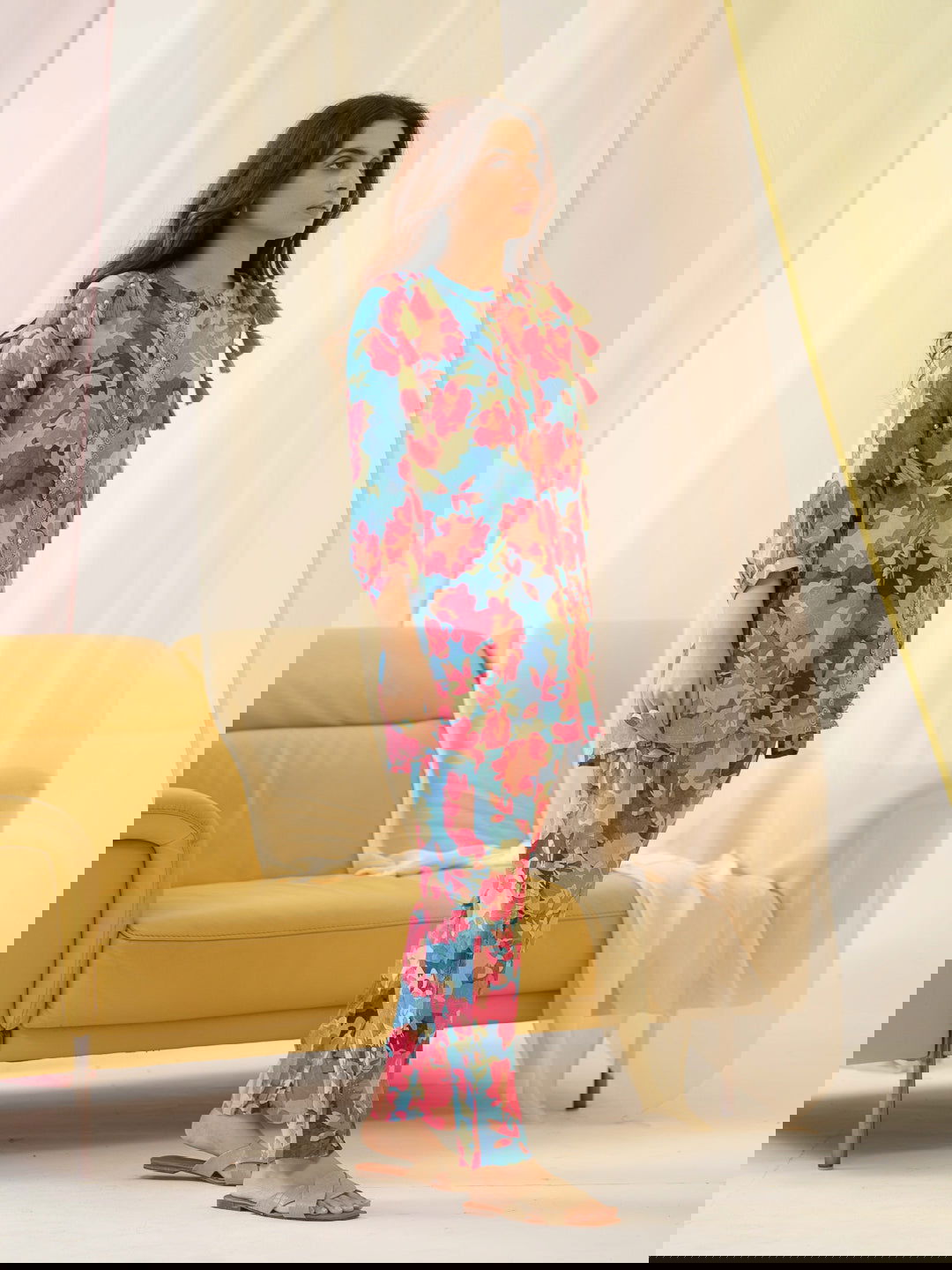 Floral Printed Mandarin Collar Puffed Sleeves Pure Silk Kurta With Trousers - Buy Best Ethnic Wear for Women & Girls | Daily Woman -