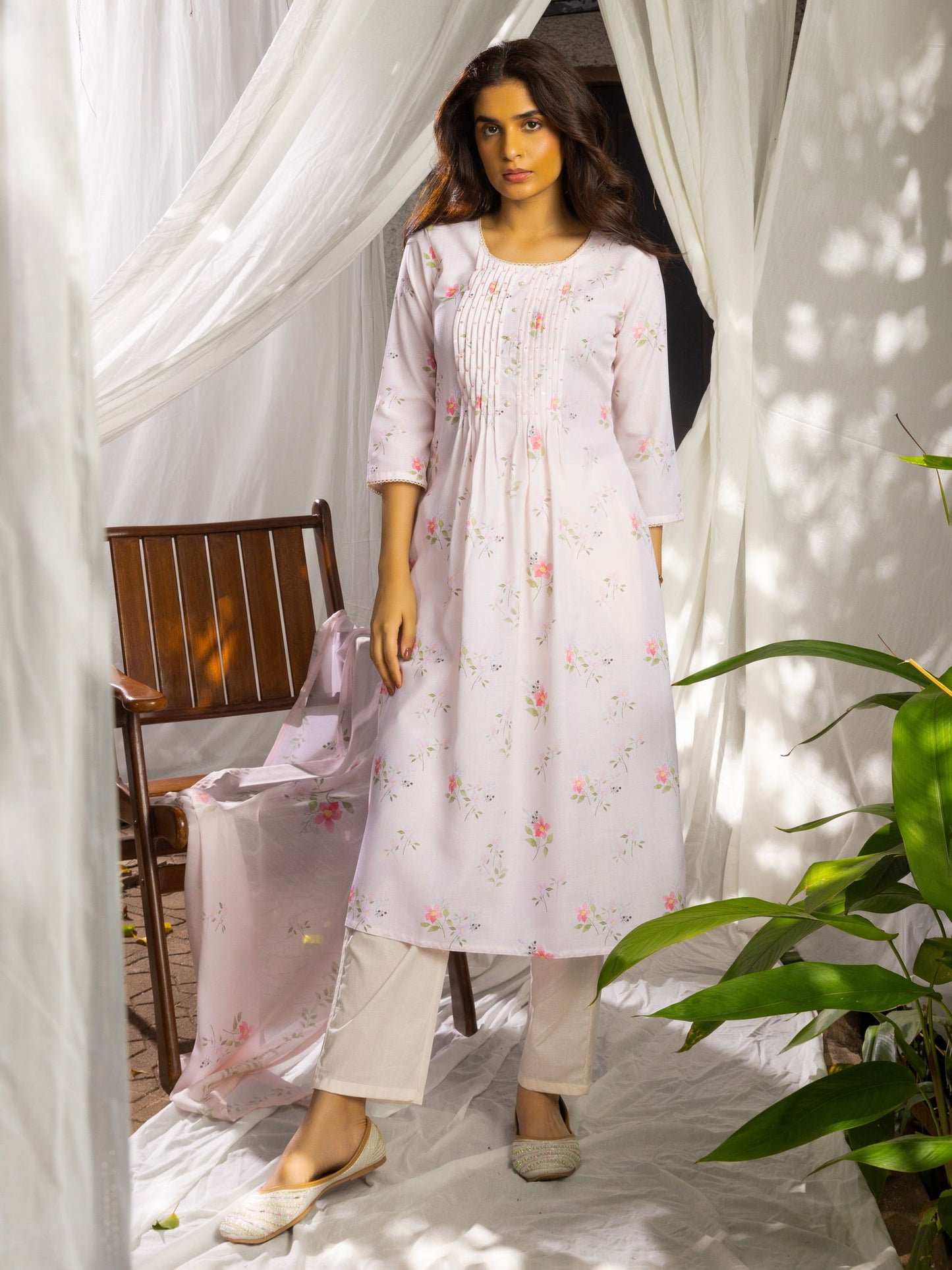 Floral Printed Pleated Kurta & Trousers With Dupatta - Buy Best Ethnic Wear for Women & Girls | Daily Woman -