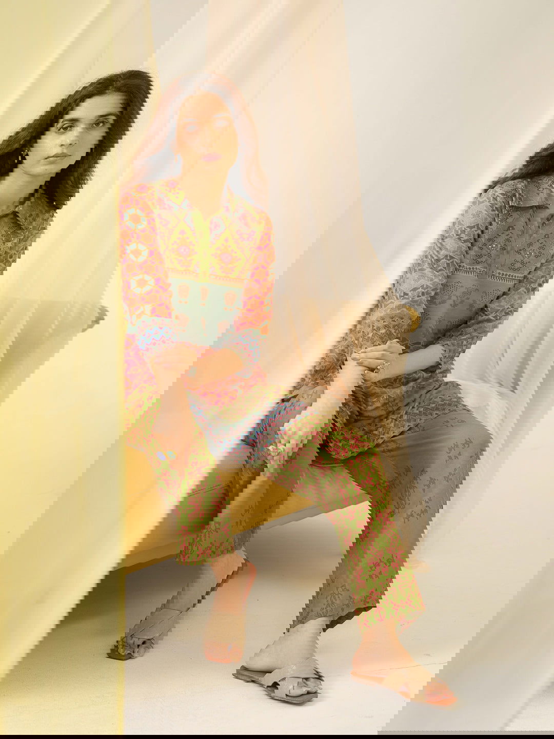 Floral Printed Shirt Collar Three-Quarter Pure Silk Kurta Set - Buy Best Ethnic Wear for Women & Girls | Daily Woman -