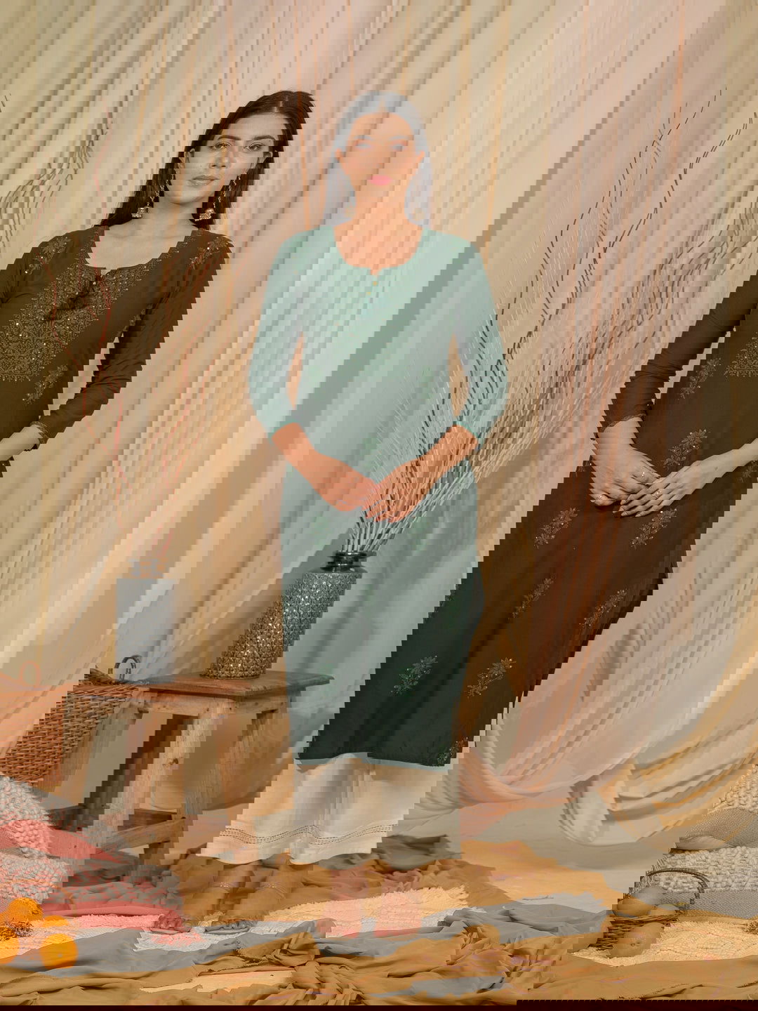 Green Floral Embroidered Thread Work Straight Kurta - Buy Best Ethnic Wear for Women & Girls | Daily Woman -