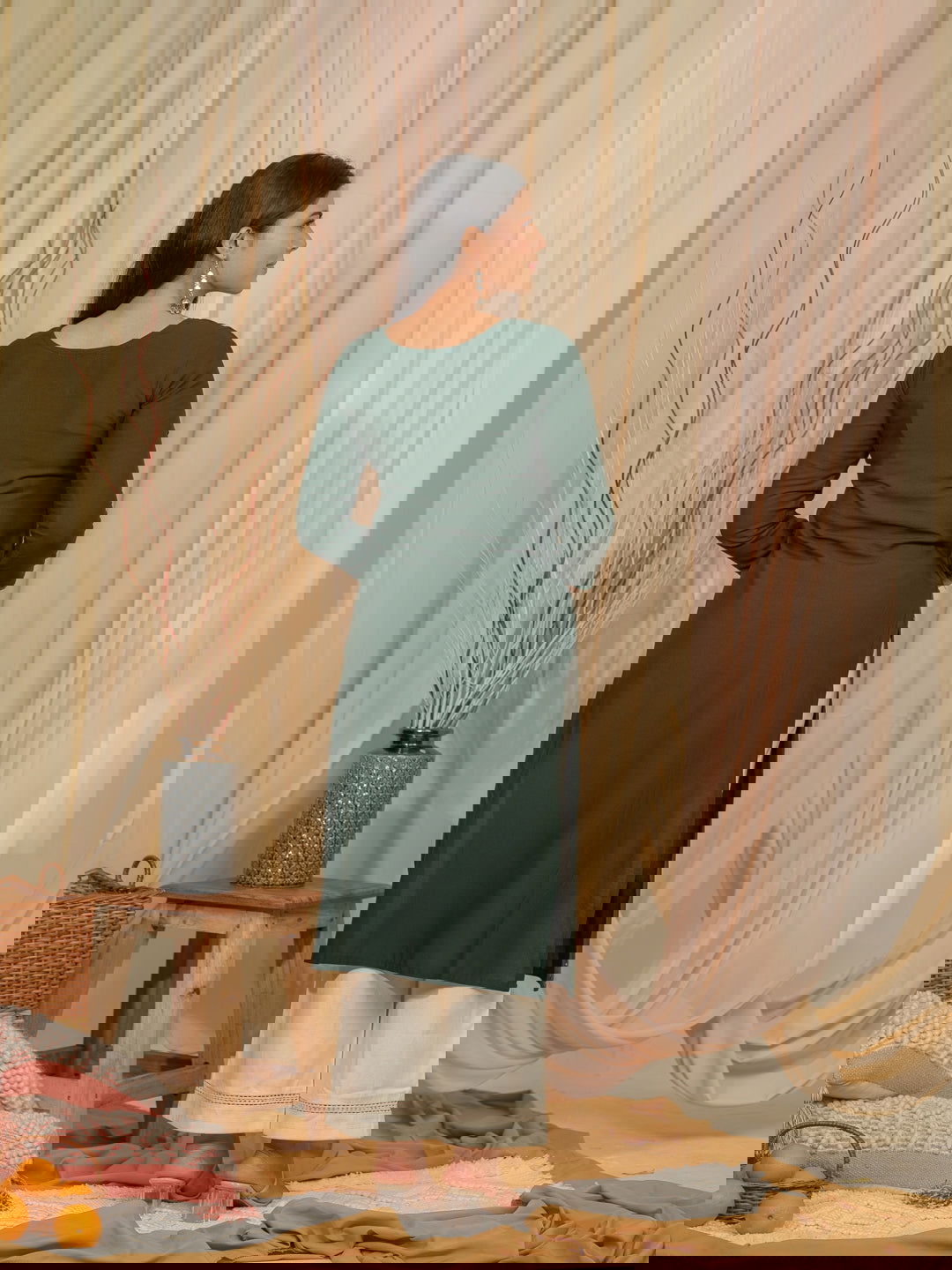 Green Floral Embroidered Thread Work Straight Kurta - Buy Best Ethnic Wear for Women & Girls | Daily Woman -