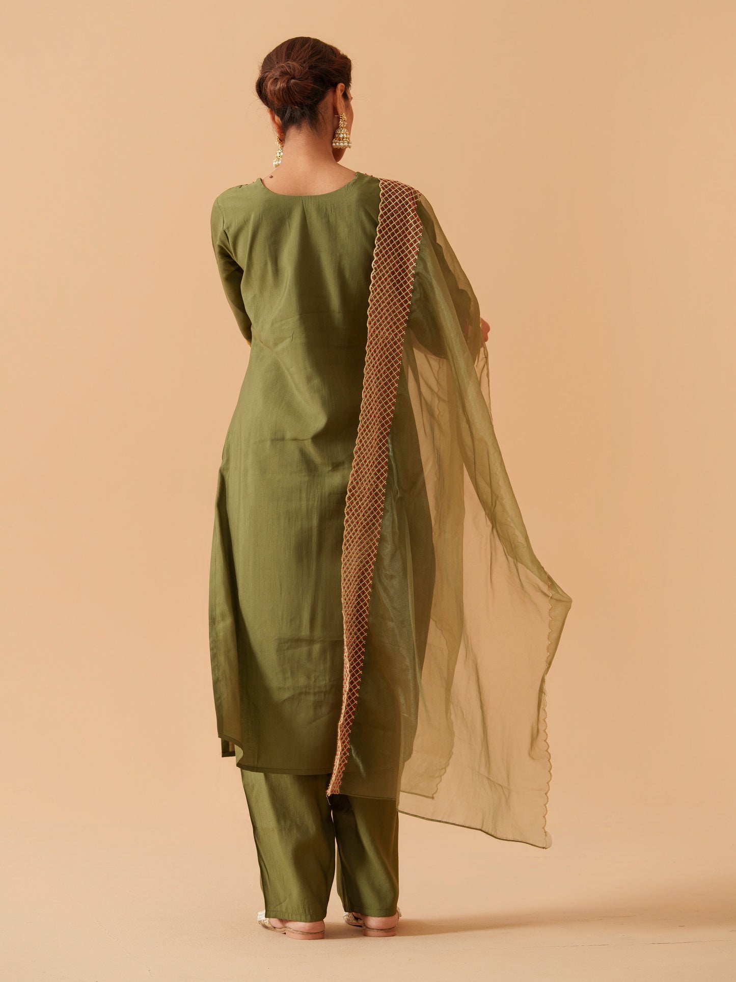Women Floral Embroidered Kurta with Trousers & Dupatta