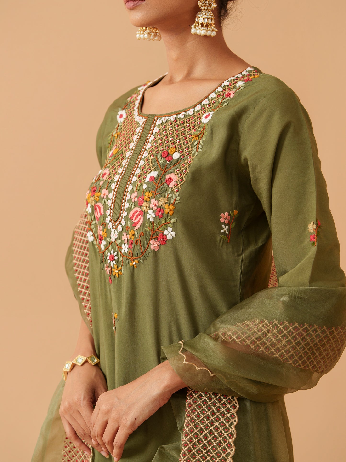 Women Floral Embroidered Kurta with Trousers & Dupatta