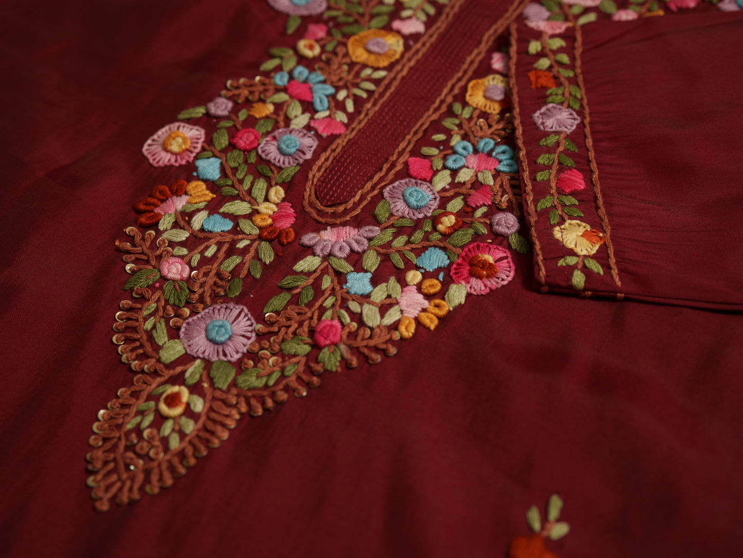Embroidered Straight Kurta Trousers With Dupatta