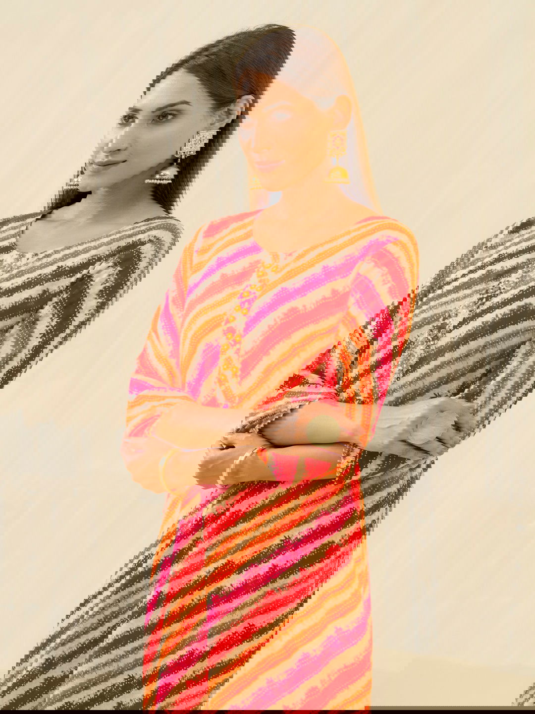 Leheriya Printed Round Neck Gotta Patti Straight Kurta - Buy Best Ethnic Wear for Women & Girls | Daily Woman -