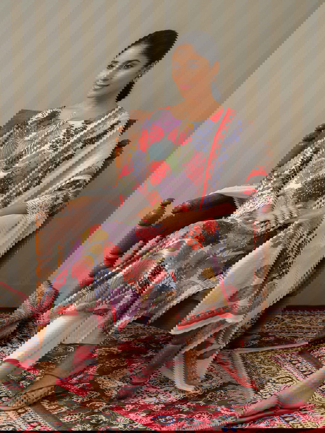 Linen White Printed Floral Straight Kurta and Trousers With Dupatta - Buy Best Ethnic Wear for Women & Girls | Daily Woman -