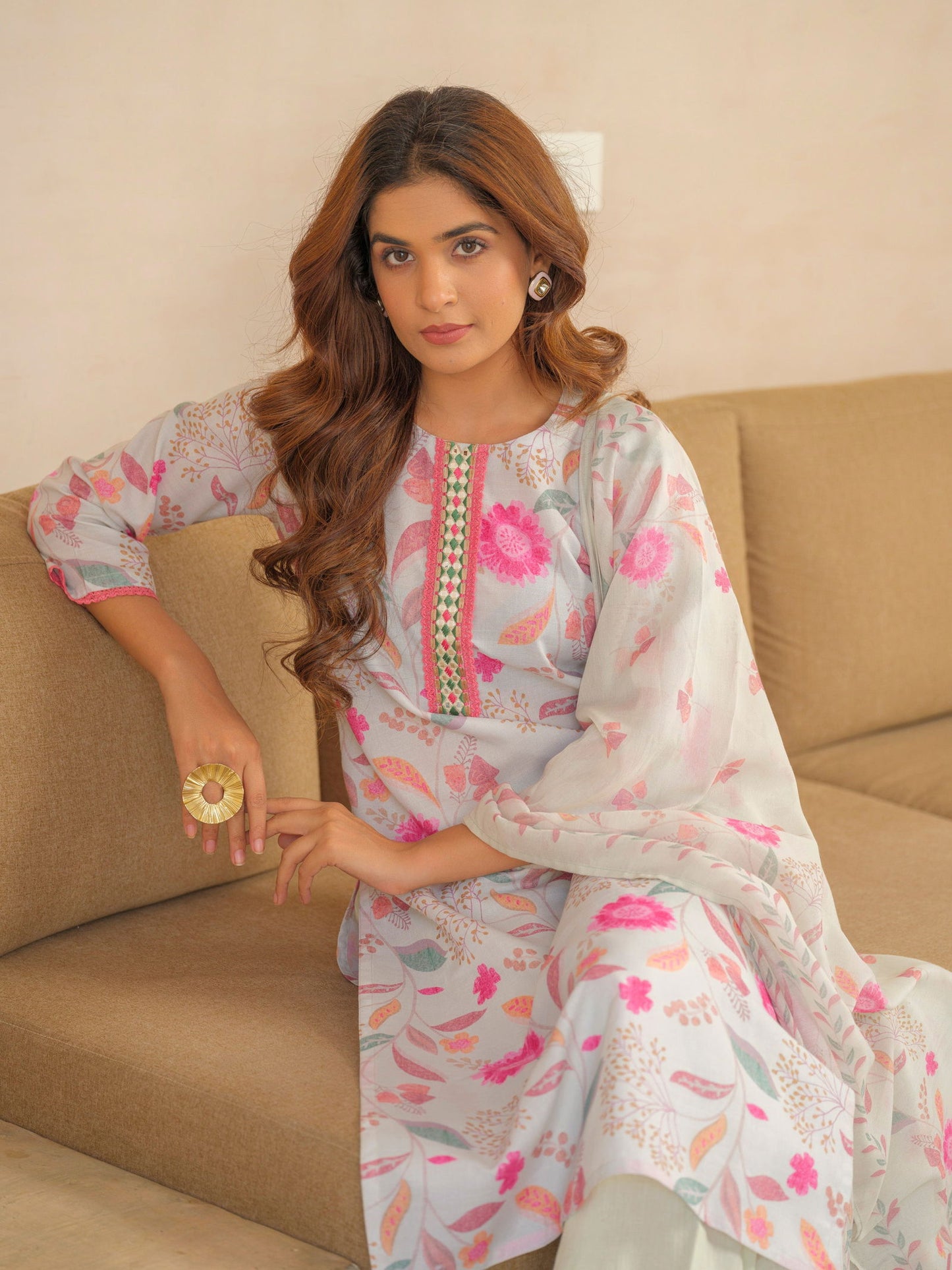 Off White Floral Printed Straight Kurta and Trousers With Dupatta - Buy Best Ethnic Wear for Women & Girls | Daily Woman -