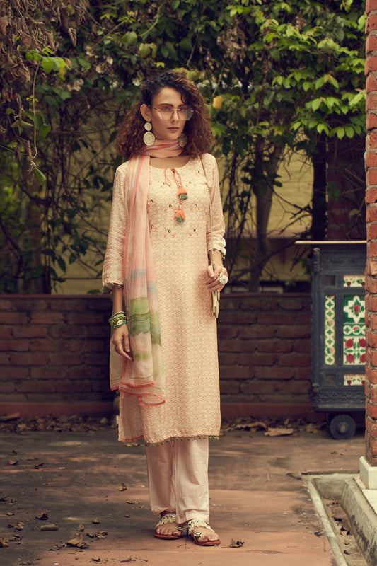 Peach Geometric Printed Straight Kurta and Trousers With Dupatta - Buy Best Ethnic Wear for Women & Girls | Daily Woman -