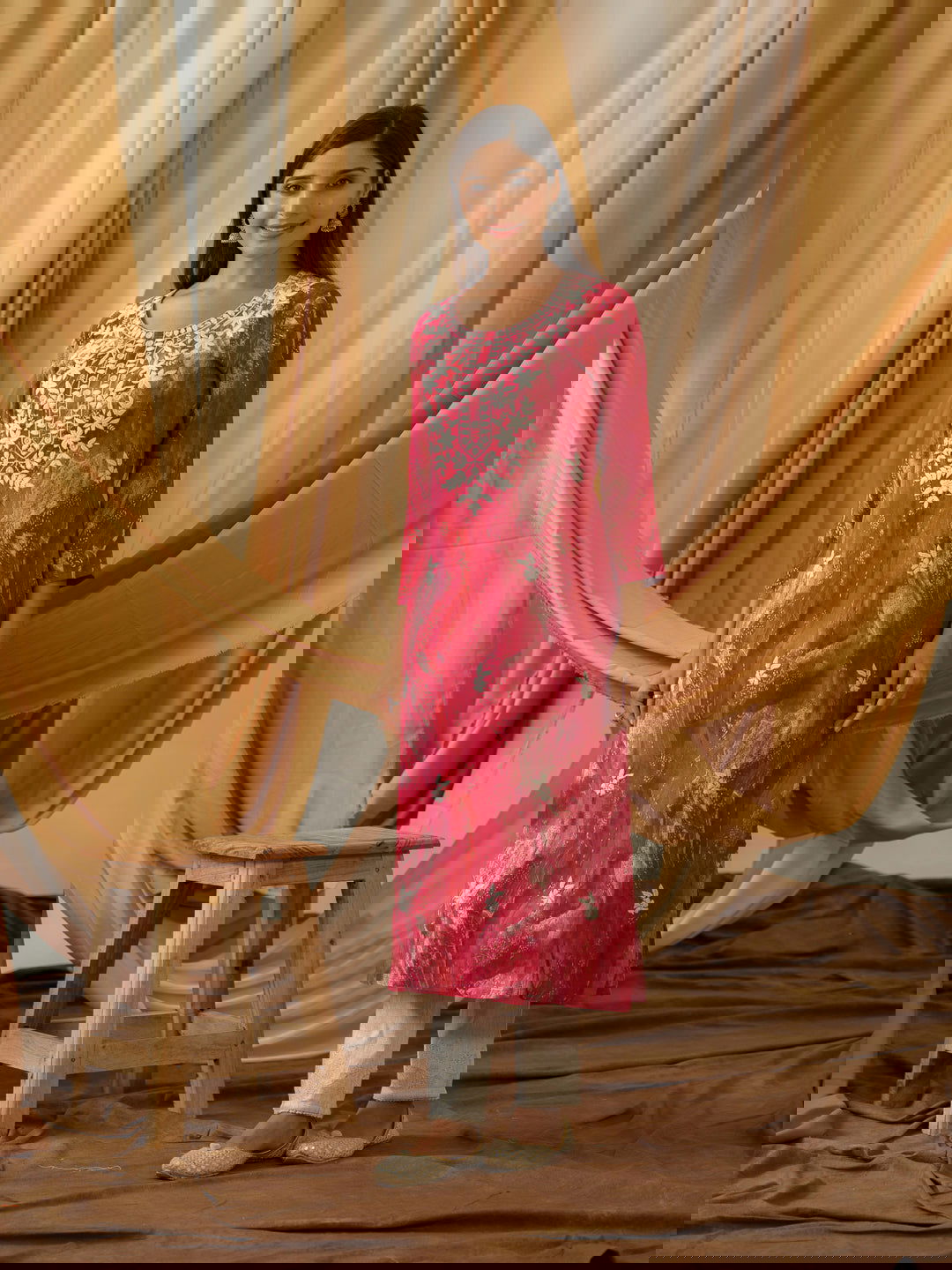 Pink Abstract Printed Straight Kurta - Buy Best Ethnic Wear for Women & Girls | Daily Woman -