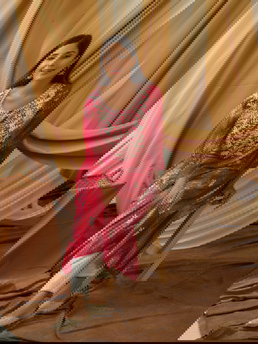 Pink Abstract Printed Straight Kurta - Buy Best Ethnic Wear for Women & Girls | Daily Woman -