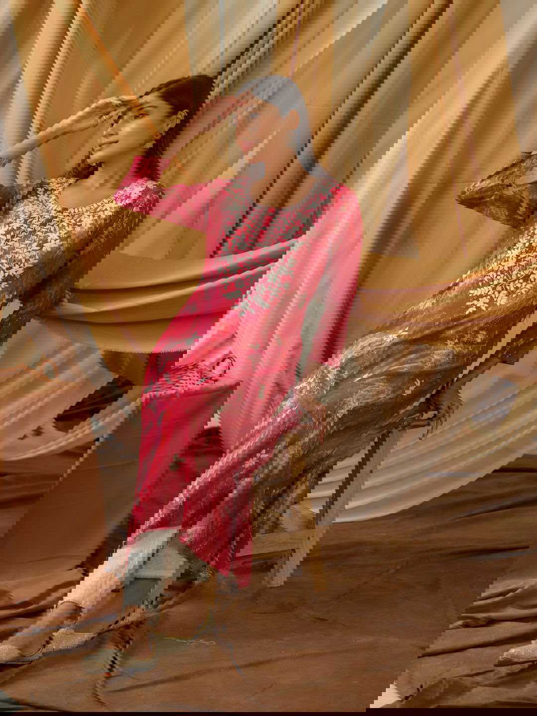 Pink Abstract Printed Straight Kurta - Buy Best Ethnic Wear for Women & Girls | Daily Woman -