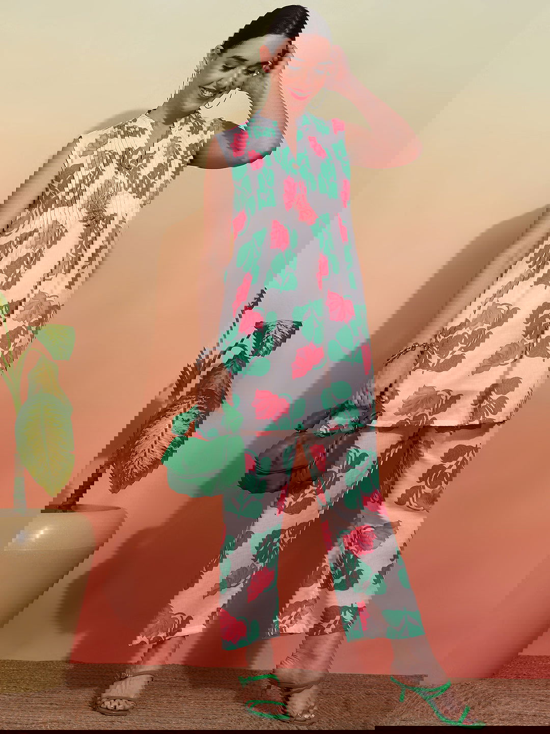 Printed Cambric Cotton Kurti With Trousers - Buy Best Ethnic Wear for Women & Girls | Daily Woman -