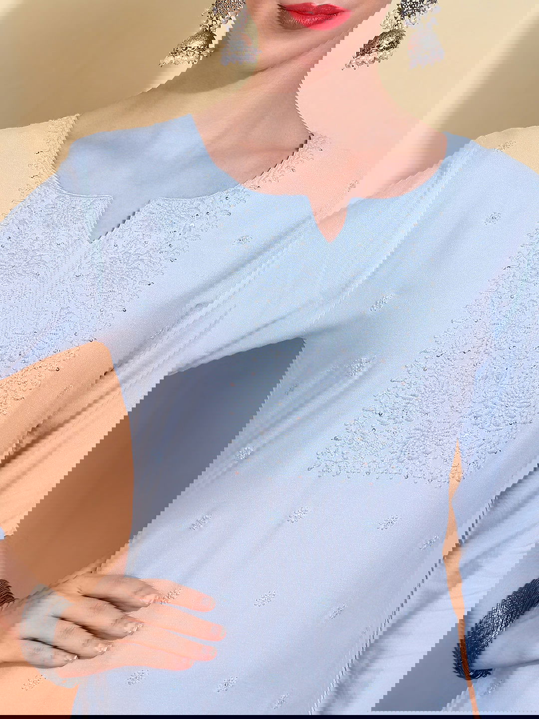 Rayon Floral Embroidered Sequinned Sequinned Kurti - Buy Best Ethnic Wear for Women & Girls | Daily Woman -