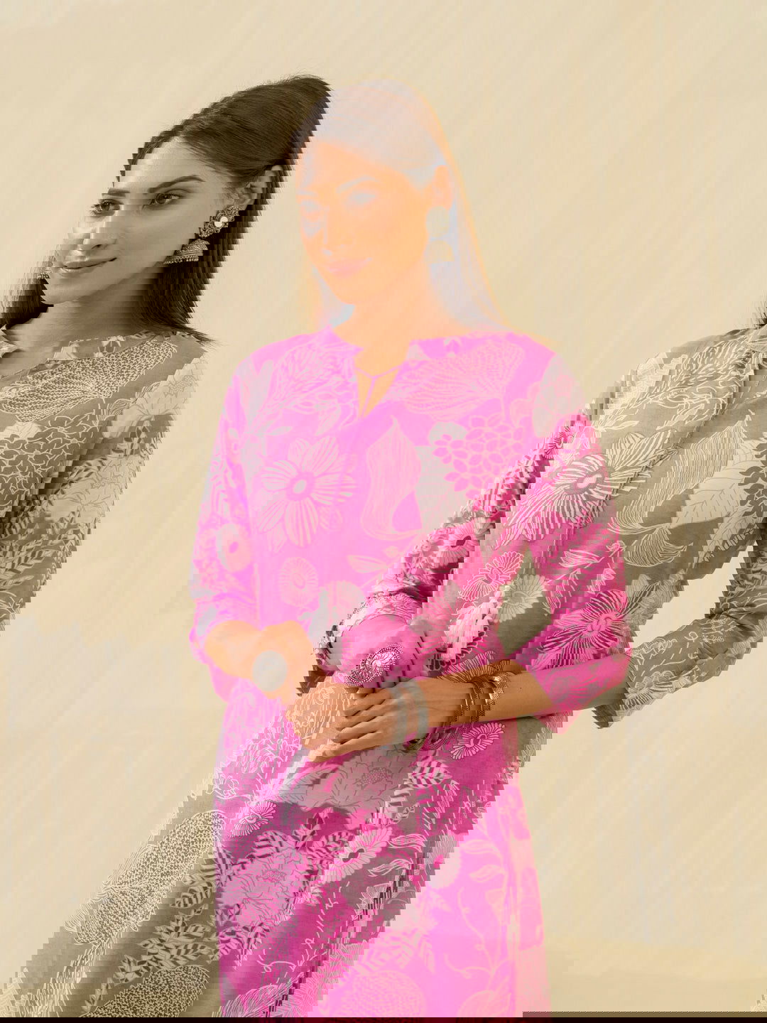 Rose Floral Printed Straight Kurta and Trousers - Buy Best Ethnic Wear for Women & Girls | Daily Woman -