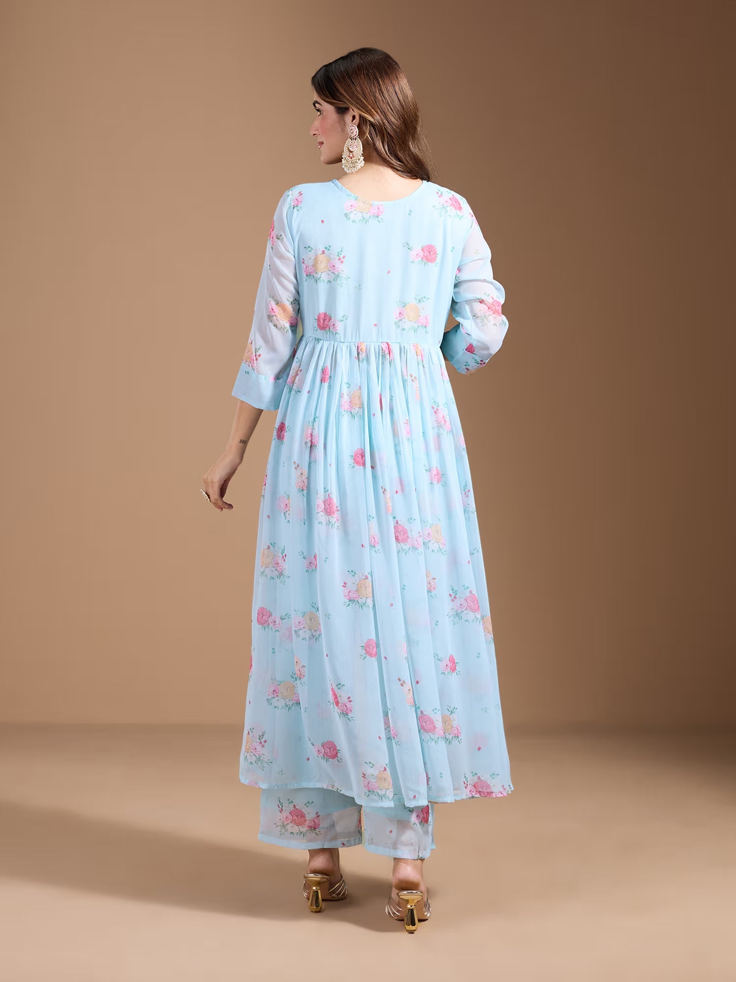 Shiffon Women Floral Printed Regular Kurta with Trousers & With Dupatta - Buy Best Ethnic Wear for Women & Girls | Daily Woman -