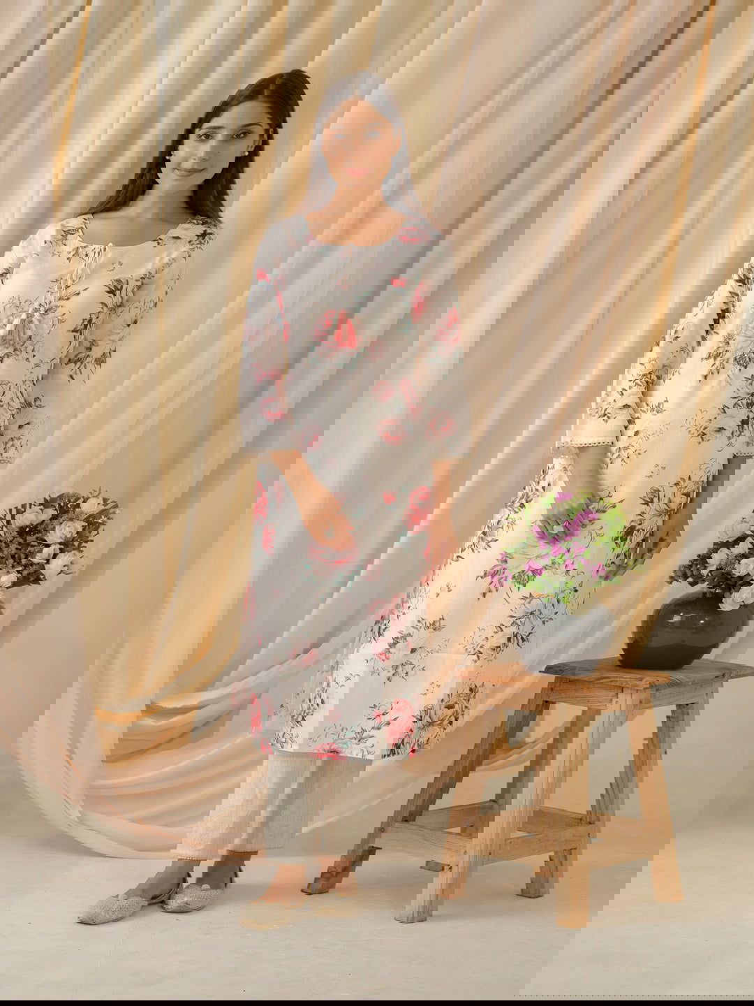 White Floral Printed Tie Up Neck Straight Kurta - Buy Best Ethnic Wear for Women & Girls | Daily Woman -