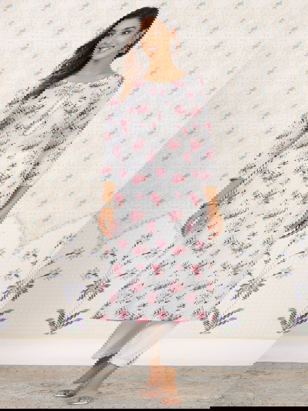 White White Floral Printed Kurtas - Buy Best Ethnic Wear for Women & Girls | Daily Woman -