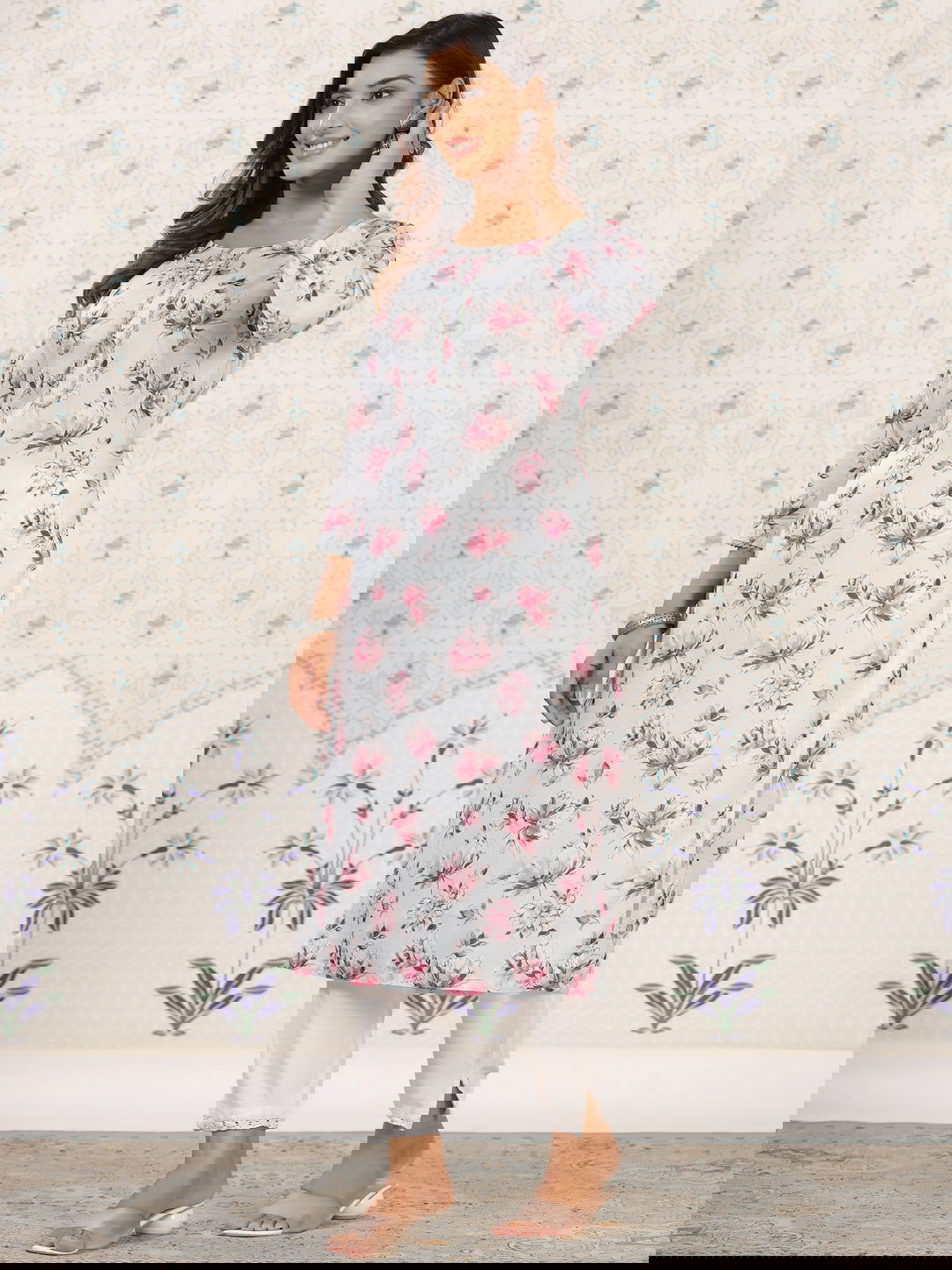 White White Floral Printed Kurtas - Buy Best Ethnic Wear for Women & Girls | Daily Woman -