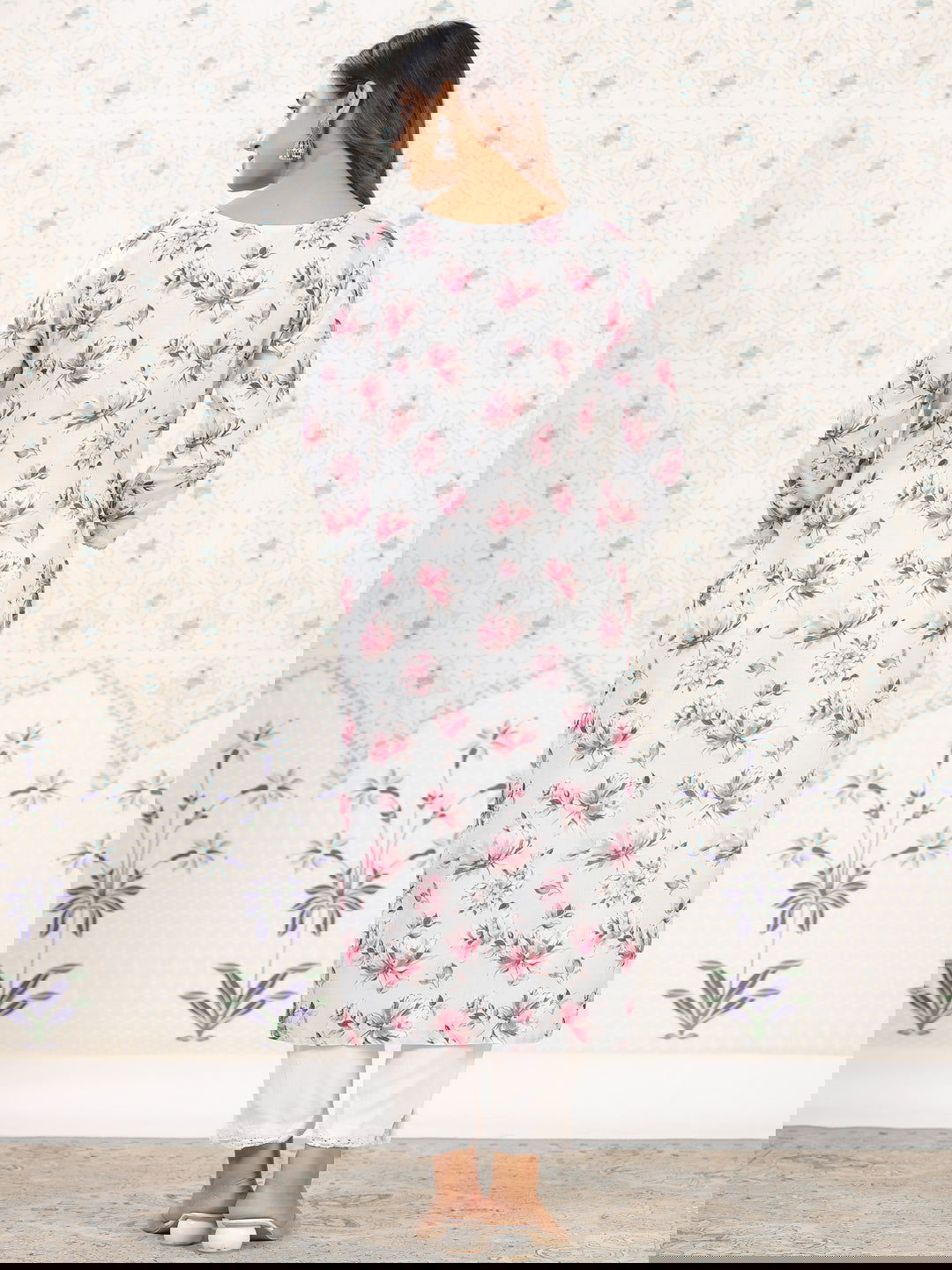 White White Floral Printed Kurtas - Buy Best Ethnic Wear for Women & Girls | Daily Woman -