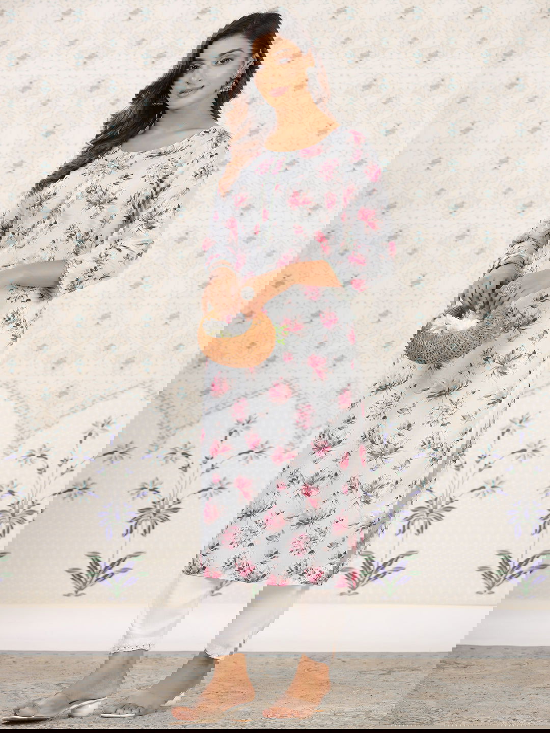 White White Floral Printed Kurtas - Buy Best Ethnic Wear for Women & Girls | Daily Woman -