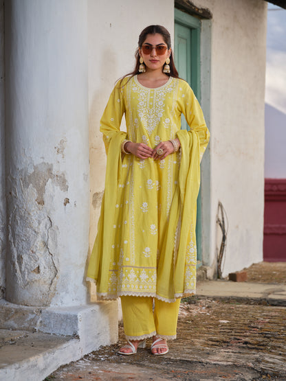 Embroidered Round Neck Kurta & Trousers Kurta Set