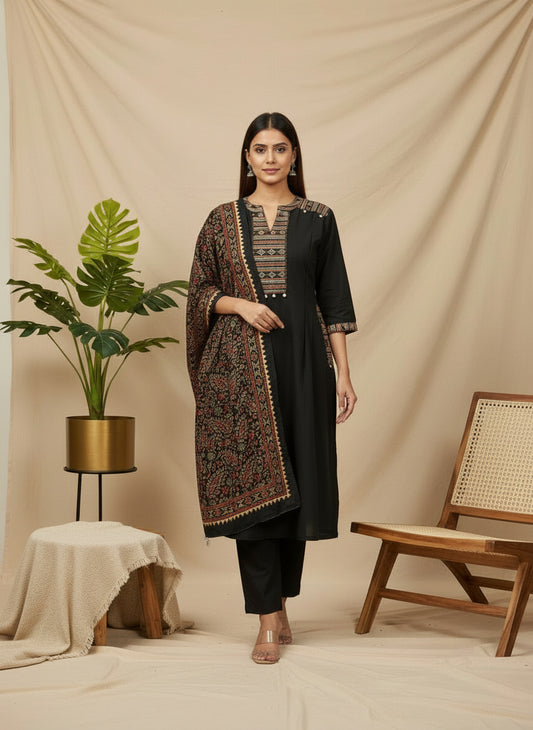 Black Kalamkari Printed Kurta Set with Intricate Ethnic Yoke & Heritage Dupatta