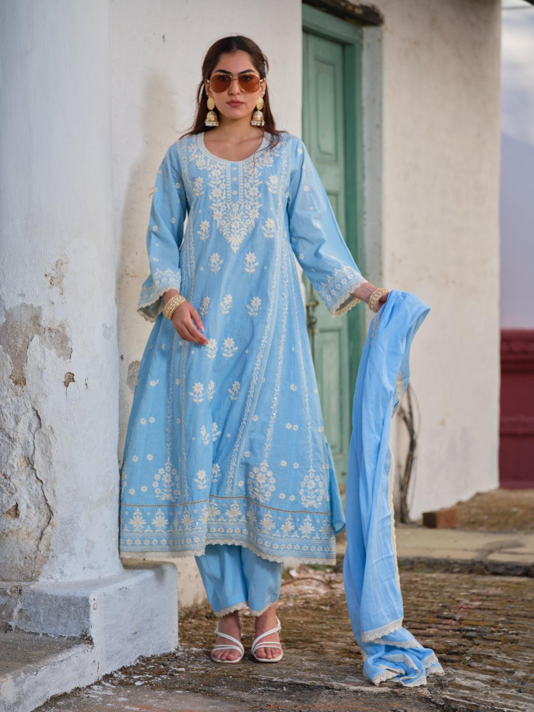 Embroidered Round Neck Kurta & Trousers Kurta Set