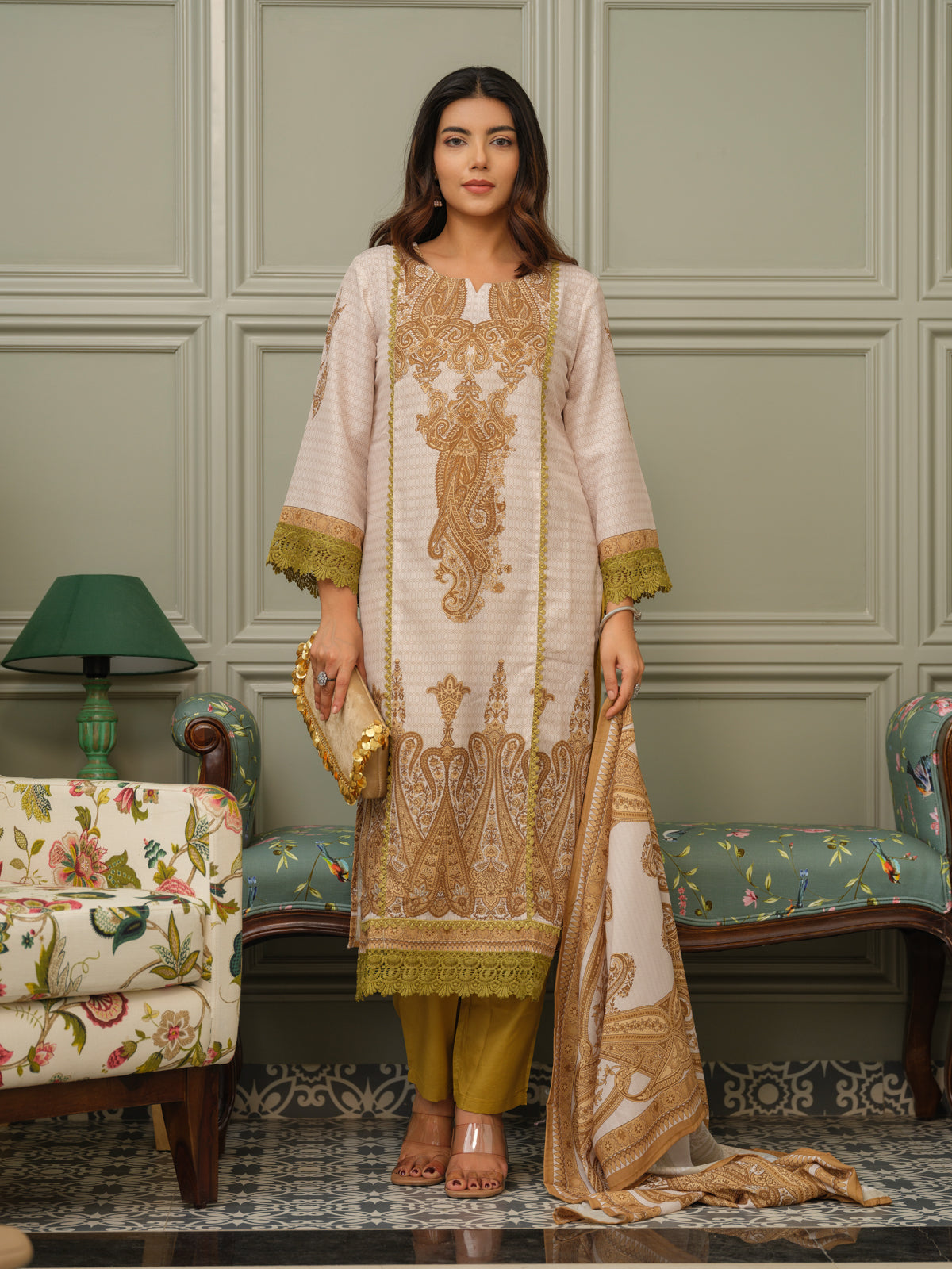 Floral Printed Regular Sequinned Linen Kurta With Trousers & Dupatta