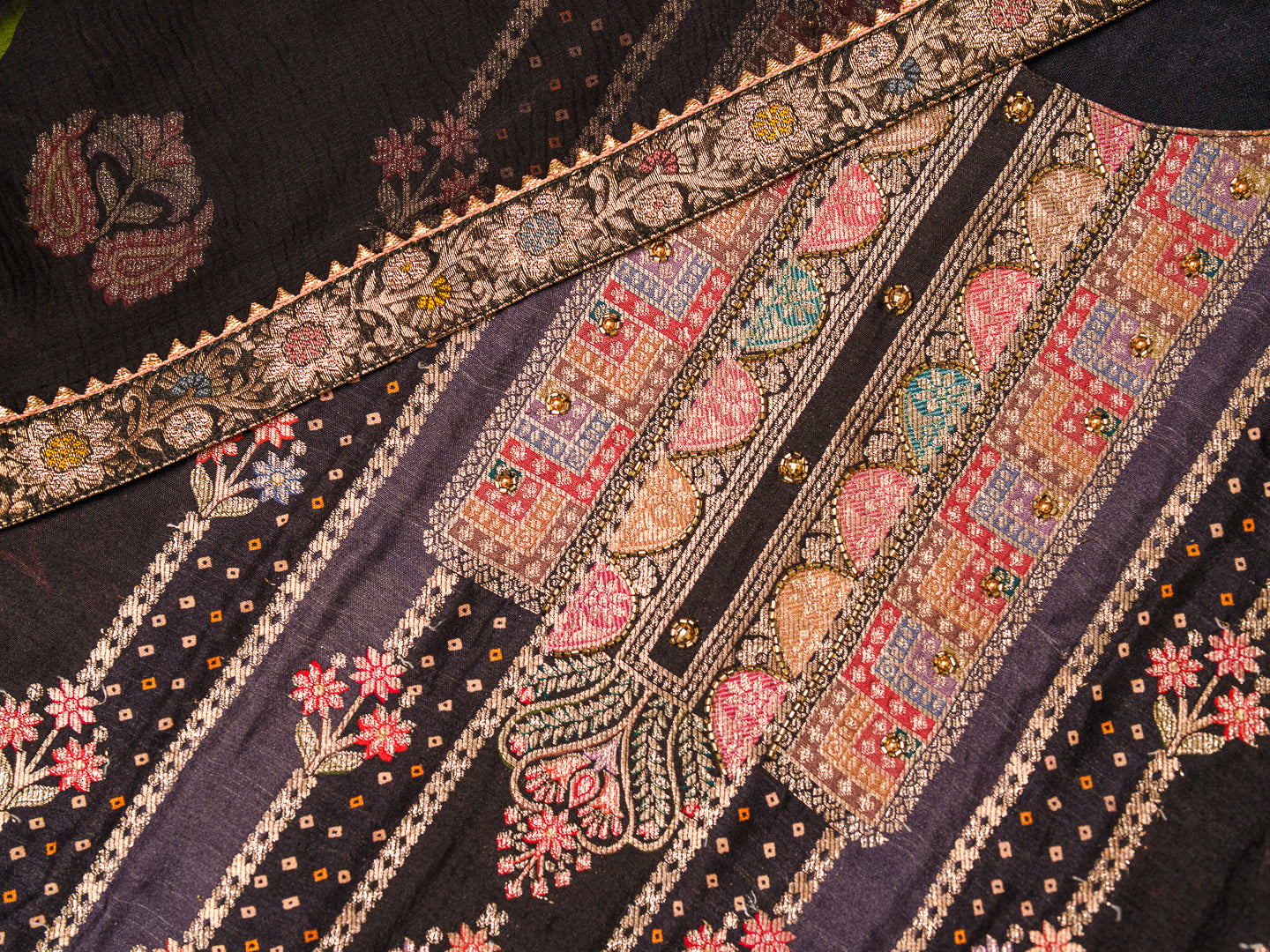 Ethnic Motif Printed Straight Kurta With Trouser & Dupatta