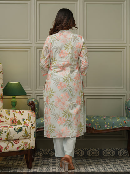 Women Floral Printed Cotton Kurta with Trousers