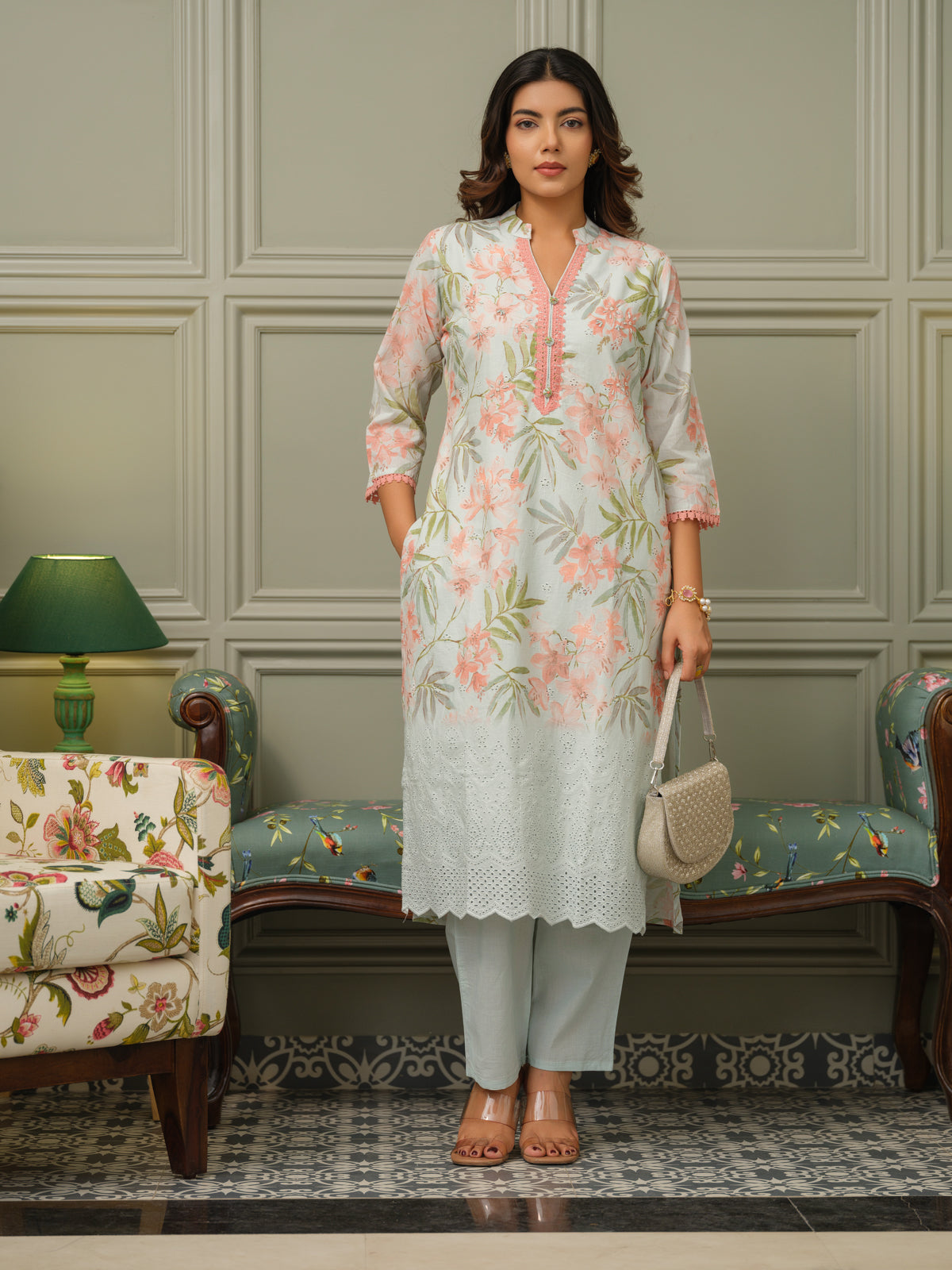 Women Floral Printed Cotton Kurta with Trousers