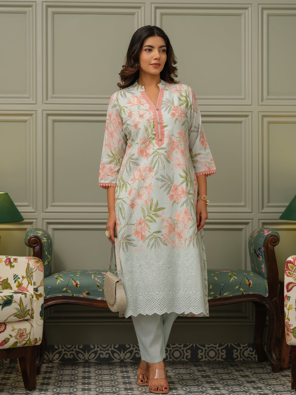 Women Floral Printed Cotton Kurta with Trousers