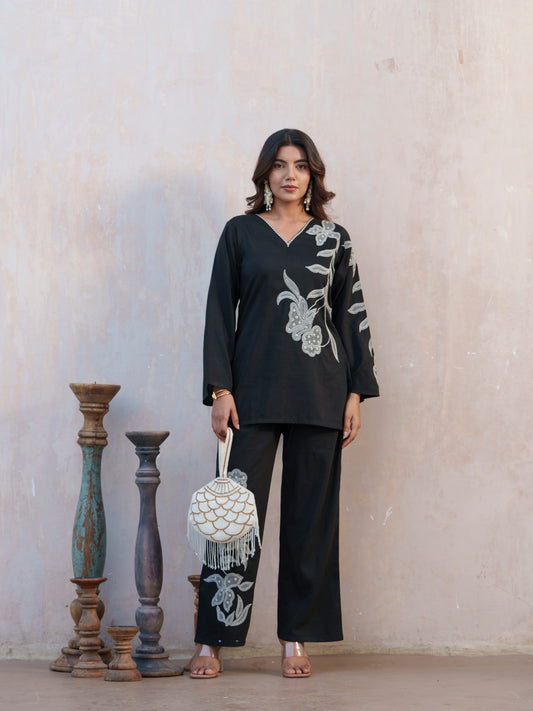 Floral Embroidered Thread Work V-Neck Tunic And Trousers