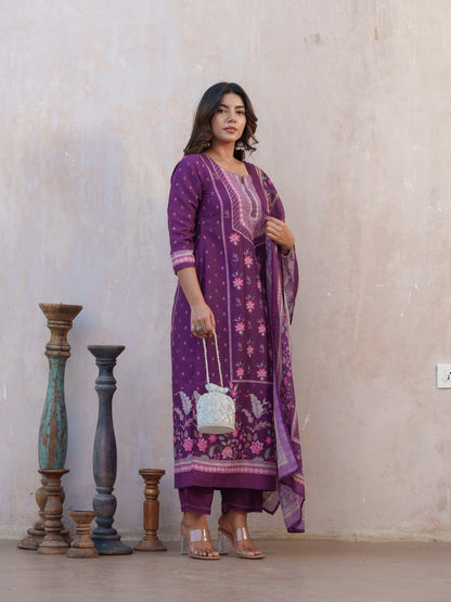 Floral Printed Straight Kurta With Trousers And Dupatta