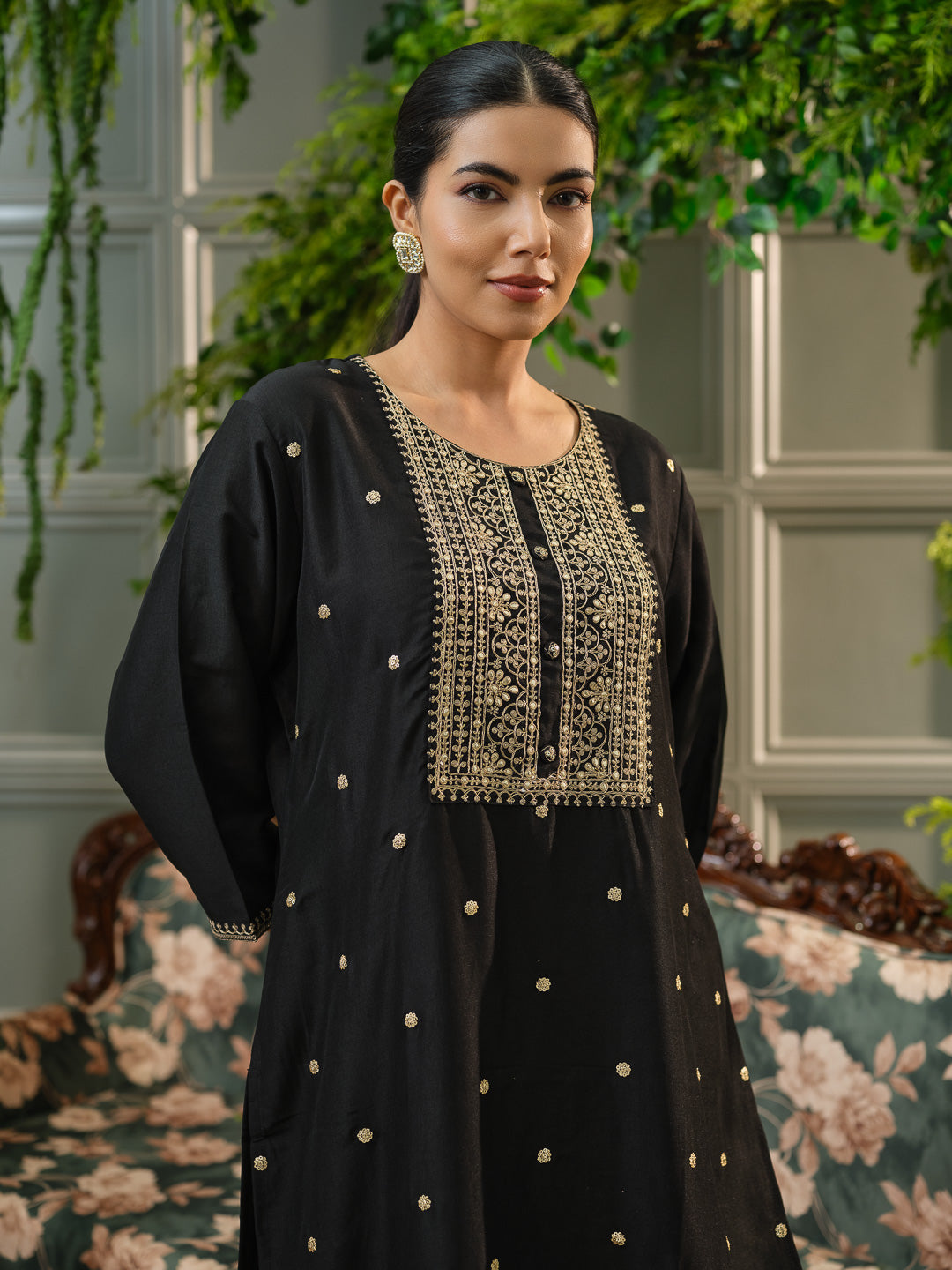 Elegant Black Embroidered Kurta Set with Golden Motifs